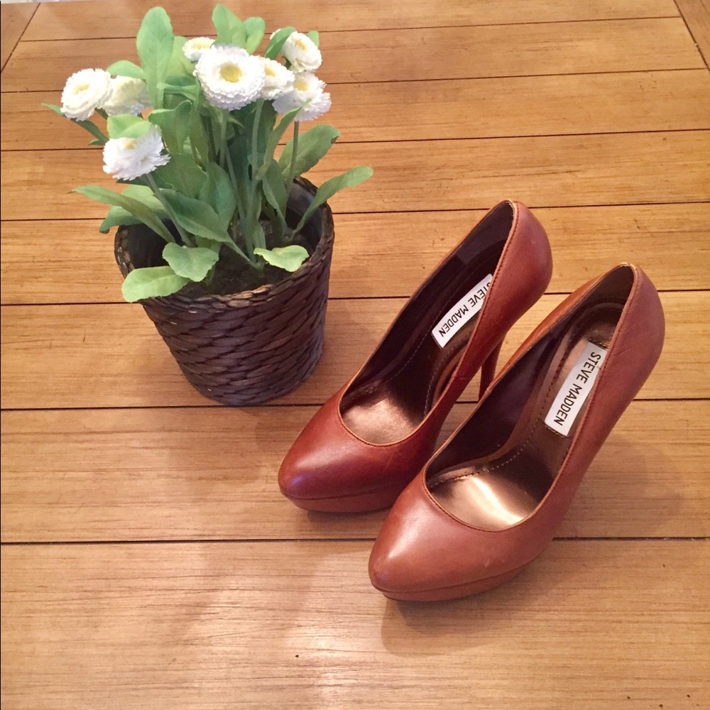 STEVE MADDEN Darrina Pumps - Picture 2 of 6